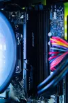 HAL3000 MČR Finale Pro 4060 AMD Ryzen 5 7500F 16 Go DDR5 RTX 4060 1 To PCIe SSD WiFi W11 thumbnail (16 of 16)