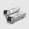 Transceiver SFP Ubiquiti care suportă conexiuni 1G de până la 550 m folosind fibră multimodă cu un conector LC UPC duplex