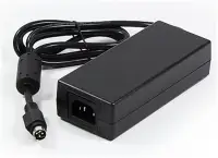 Synology-virtalähdesovitin 100W_3 valituille 4-paikkaisille pöytätietokonemalleille (1 of 1)