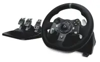 Logitech Driving Force Rennlenkrad G920 für Xbox One und PC Logitech Driving Force Rennlenkrad G920 für Xbox One und PC (1 of 3)