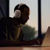 AirPods Max Pink gan sreang thumbnail (6 of 6)